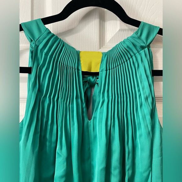 NWT- Vince Camuto 2 Dress Satin Green Pleated Halter Sleeveless $138 Blouson - Picture 3 of 14